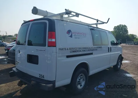 2019 Chevrolet Express G2500 Work Van из США, поврежденный, VIN 1GCWGAFG8K1370979